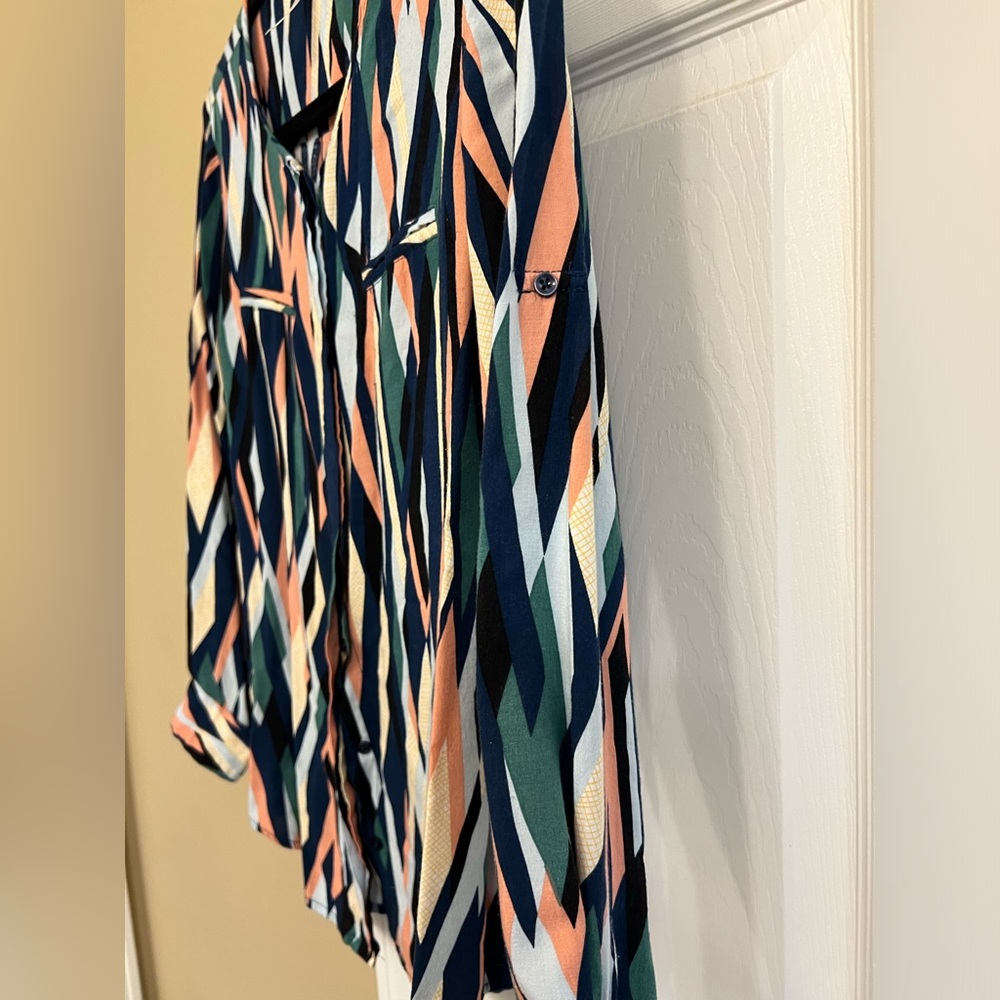 Source Unknown Geometric Print Button-Down Blouse - Navy, Peach, Green, Cream - Picture 4 of 5